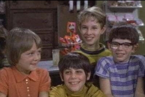 Still 2 for Willy Wonka & the Chocolate Factory