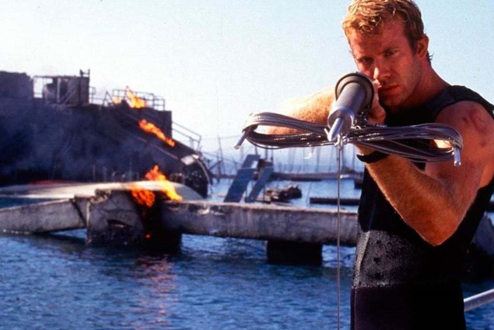 Deep Blue Sea (1999) Photo