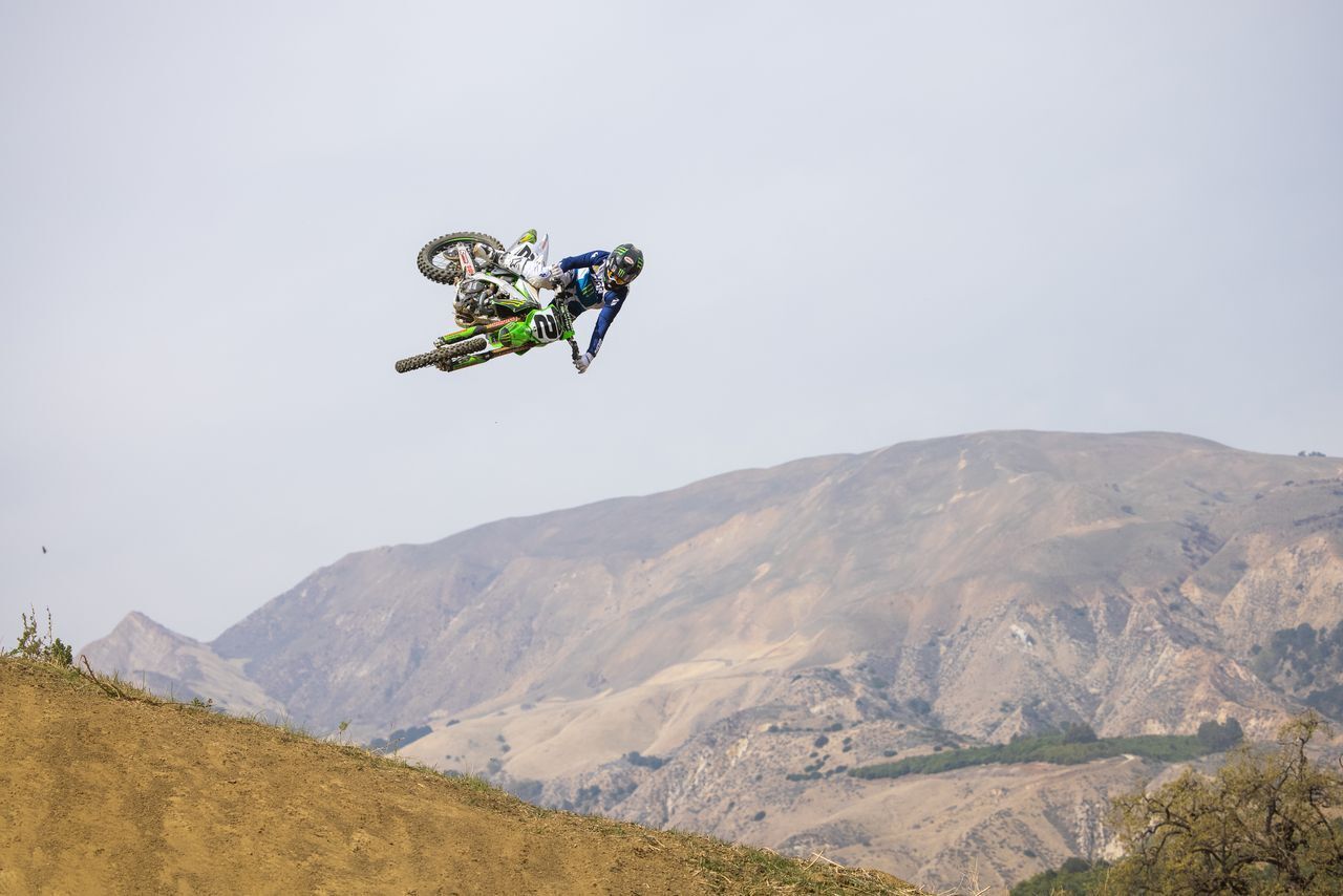 Pay Dirt: The Story of Supercross Photo