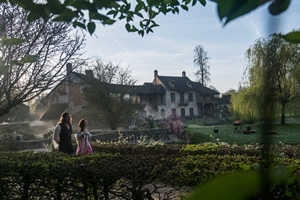 Still 5 for The King's Daughter