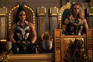 Still 2 for Thor: Love and Thunder