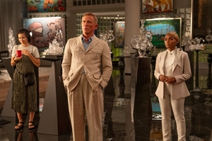 Still 3 for Glass Onion: A Knives Out Mystery